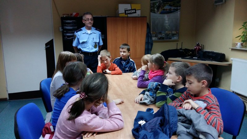 Spotkanie uczniów naszej szkoły ze Strażnikiem Straży Miejskiej w Lublińcu