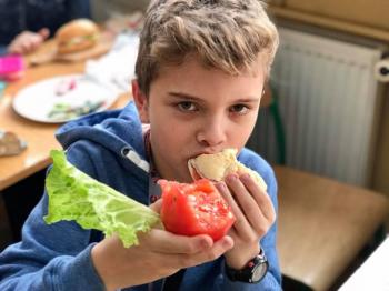 Zdrowe drugie śniadanie w klasie VIb